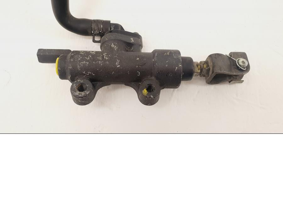 Vänster sida på Bromshuvudcylinder från en Honda CBF 1000 -2007 motorcykel.