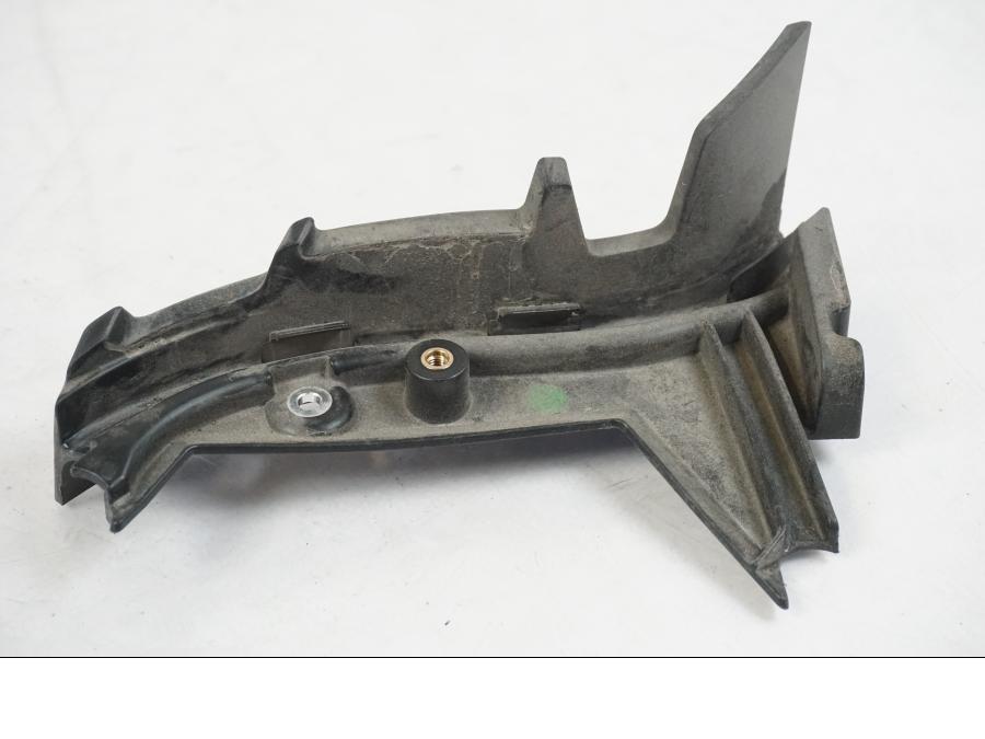 Framsidan på Plast från en KTM 1290 Super Duke R -2022 motorcykel.