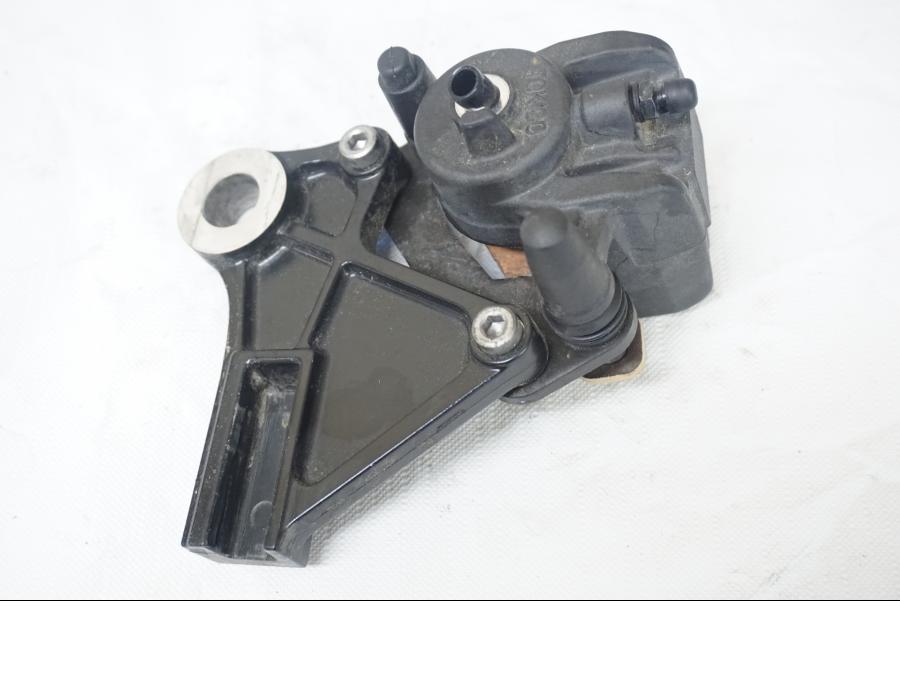 Baksidan på Bromsok från en Kawasaki ER-6N -2006 motorcykel.