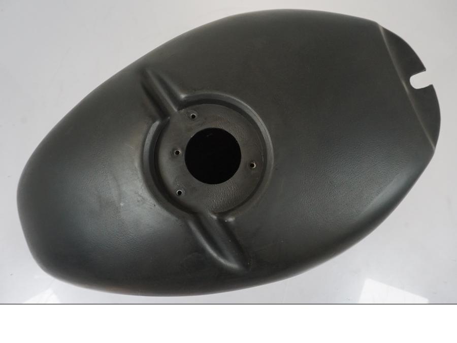 Höger sida på Bensintank från en Aprilia RS 125 -2000 motorcykel.