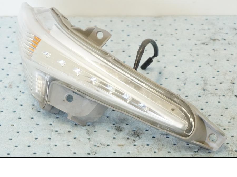 Höger sida på Blinkers från en Suzuki GSX 1300 BK -2008 motorcykel.