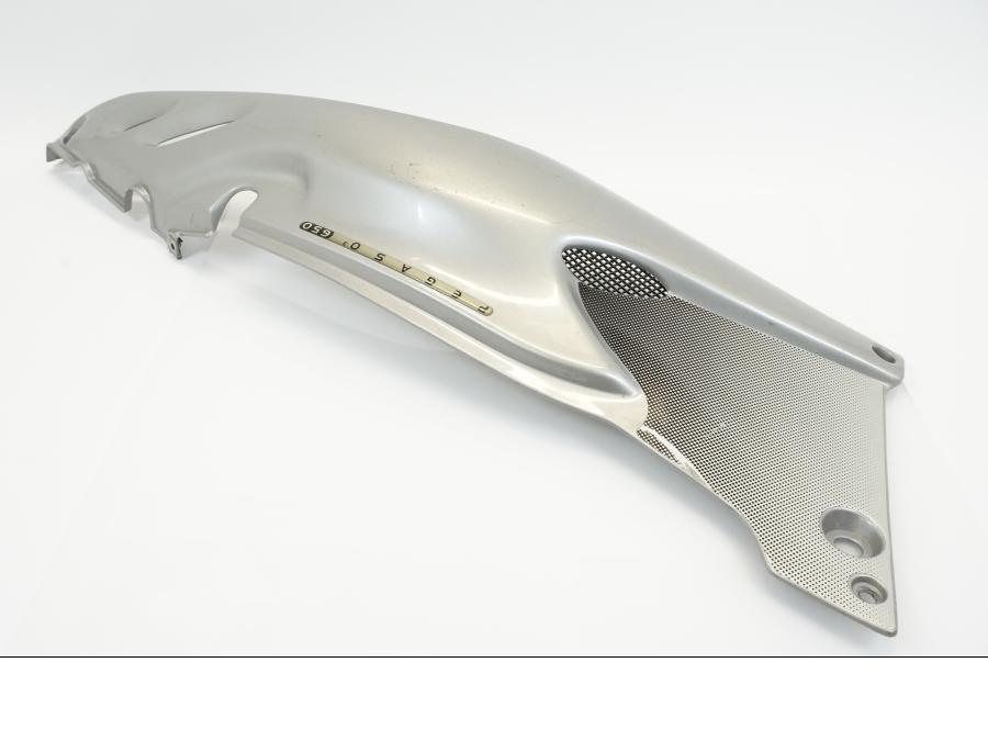 Höger sida på Bakvinge från en Aprilia Pegaso 650 -1997 motorcykel.