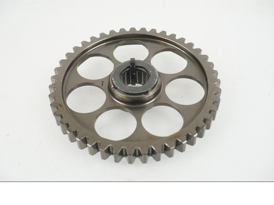 Baksidan på Startkopplingsdrev från en KTM 1290 Super Duke R -2021 motorcykel.