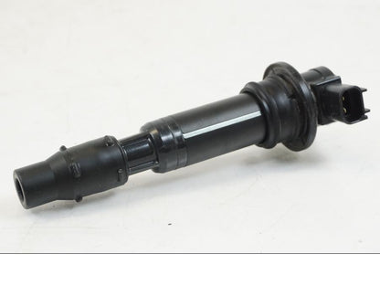 Baksidan på Tändspole från en Triumph Speed Triple -2021 motorcykel.