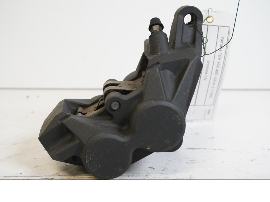 Baksidan på Bromsok från en Yamaha TDM 900 -2008 motorcykel.