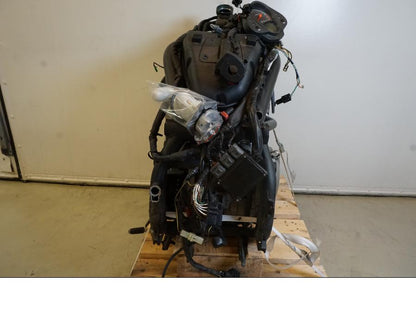 Snett uppifrån på Motorpaket från en Kawasaki ER-6N -2008 motorcykel.