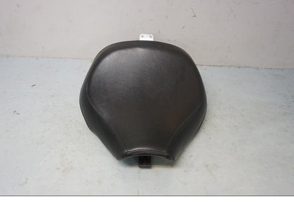 Framsidan på Sadel från en Suzuki VL 800 -2001 motorcykel.