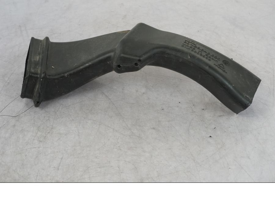 Framsidan på Luftrör från en KTM 1290 Super Adventure R -2018 motorcykel.