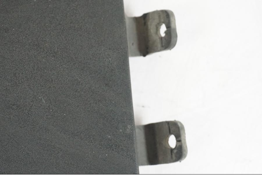 Höger sida på Sidkåpslucka från en Honda NT 650 V -2002 motorcykel.