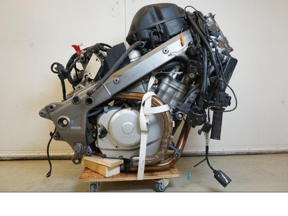 Framsidan på Motorpaket från en Honda NT 700 -2008 motorcykel.