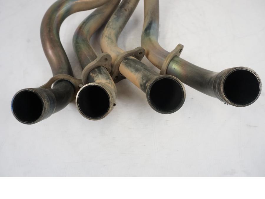 Baksidan på Grenrör från en Honda CBR 900 RR -2003 motorcykel.