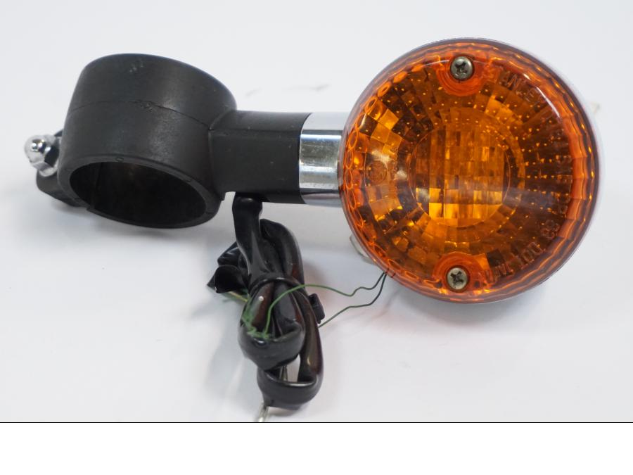 Framsidan på Blinkers från en Kawasaki VN 800 -1998 motorcykel.