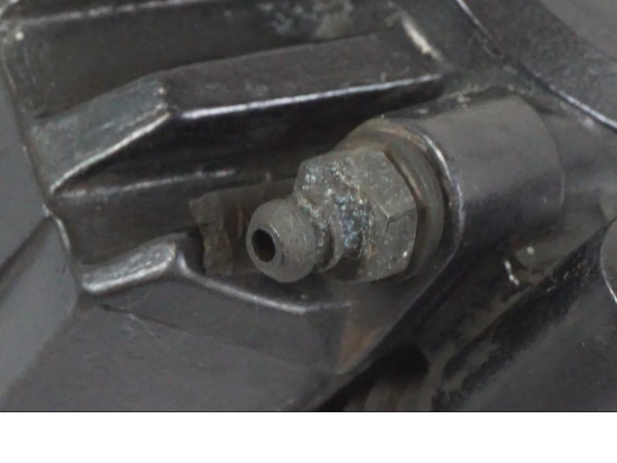 Baksidan på Bromsok från en Kawasaki KL 650A -1987 motorcykel.