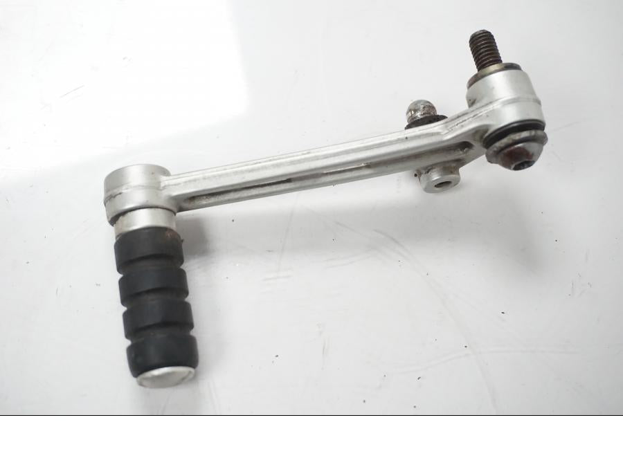 Framsidan på Växelpedal från en BMW F 650 CS -2002 motorcykel.