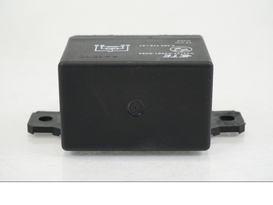 Snett uppifrån på Startrelä från en BMW R 1250 GS -2019 motorcykel.