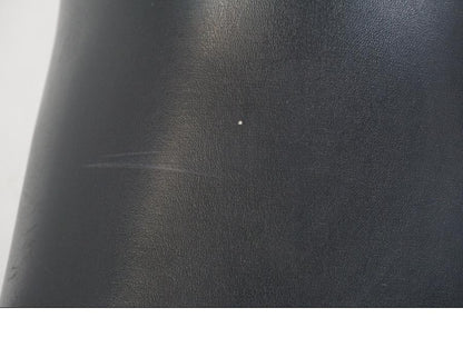 Vänster sida på Sadel från en Honda CBR 125 R -2006 motorcykel.