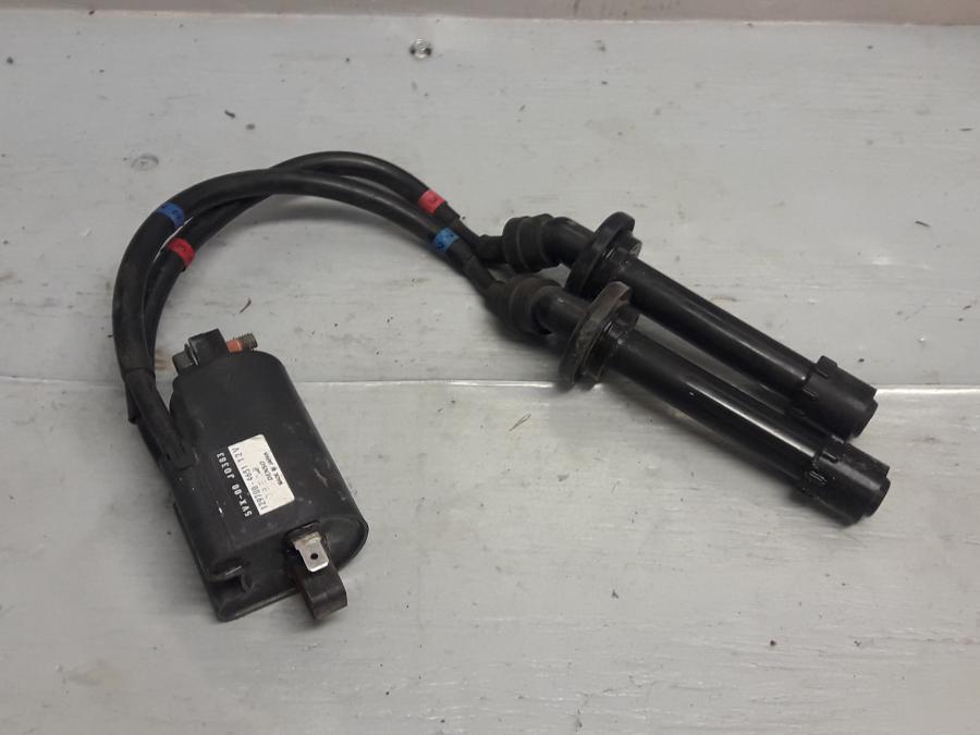 Framsidan på Tändspole från en Yamaha FZ-6 -2004 motorcykel.