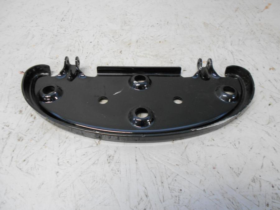 Baksidan på Fotplatta från en H-D Harley diverse -2016 motorcykel.