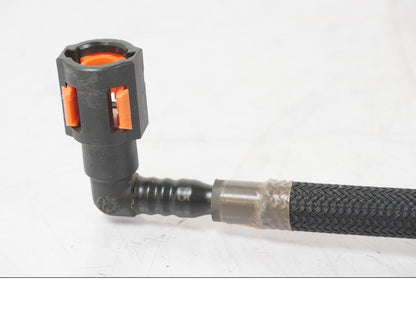 Vänster sida på Bensinledning från en Kawasaki ZZ-R 1400 -2009 motorcykel.