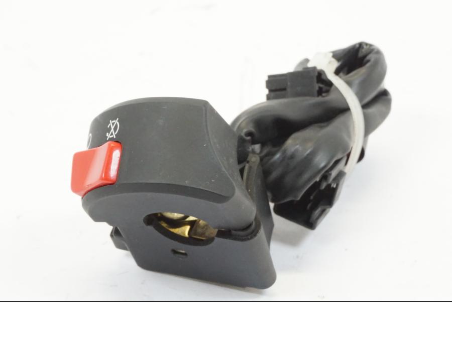 Vänster sida på Styrelreglage från en Suzuki GSX 1400 -2002 motorcykel.