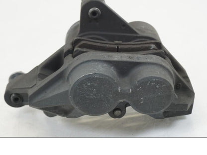 Snett nerifrån på Bromsok från en Yamaha XV 1700 -2004 motorcykel.