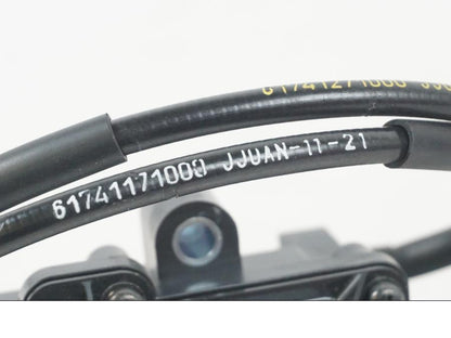 Snett uppifrån på Avgasspjällmotor från en KTM 1290 Super Duke R -2022 motorcykel.