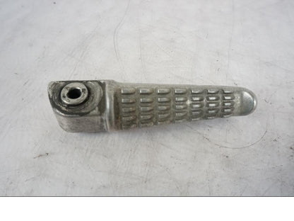 Vänster sida på Fotpinne från en Kawasaki ER-6N -2008 motorcykel.