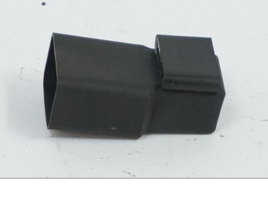 Baksidan på Relä från en Honda CB 650 R -2019 motorcykel.