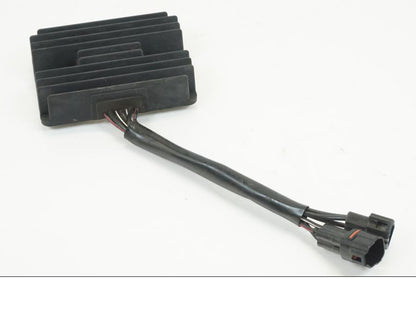 Framsidan på Likriktare från en Suzuki GSX-R 1000 -2009 motorcykel.