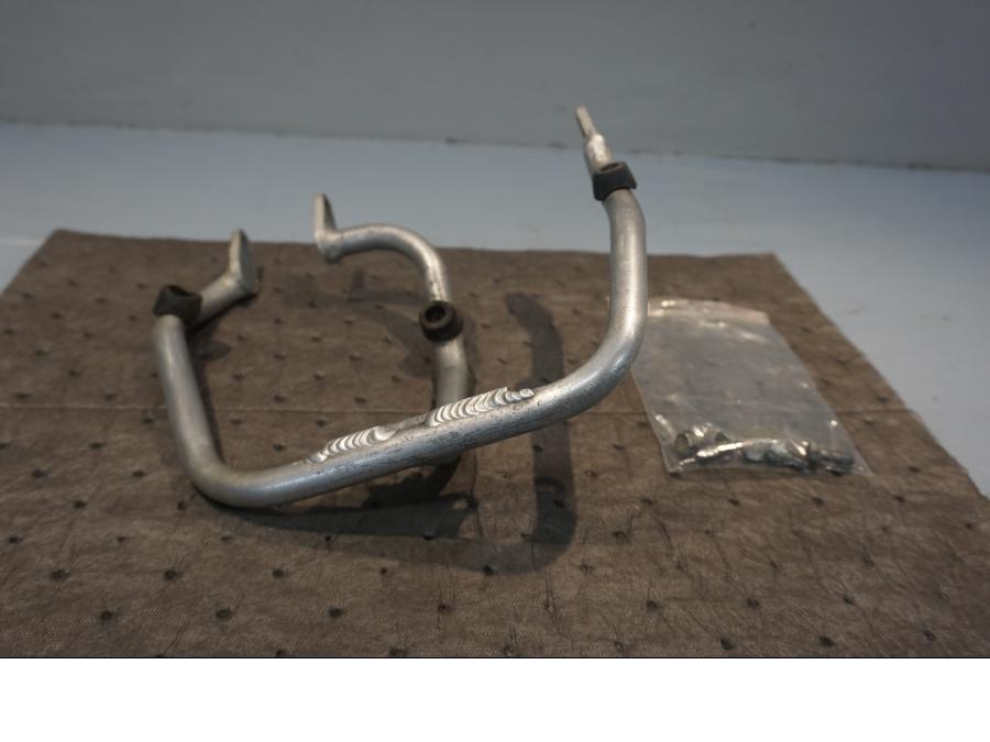 Höger sida på Motorskyddsbåge från en Honda XR 600 R -1990 motorcykel.