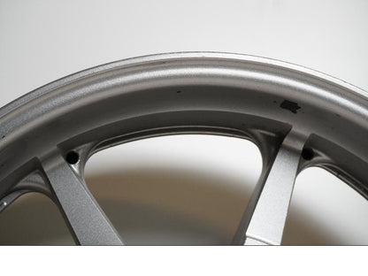 Extrabild6 på Fälg från en Yamaha XVS 1300 -2008 motorcykel.