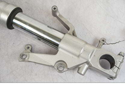 Baksidan på Gaffelben från en Suzuki GSX 1300 RX -1999 motorcykel.