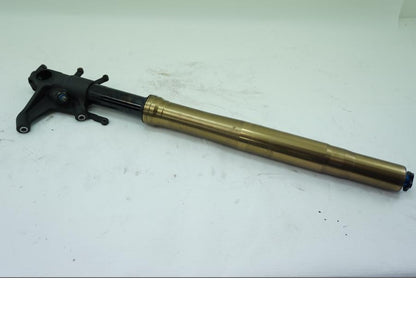 Baksidan på Gaffelben från en Suzuki GSX-R 1000 -2008 motorcykel.