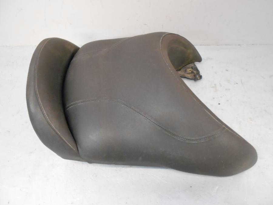 Baksidan på Sadel från en BMW K 1200 LT -2007 motorcykel.