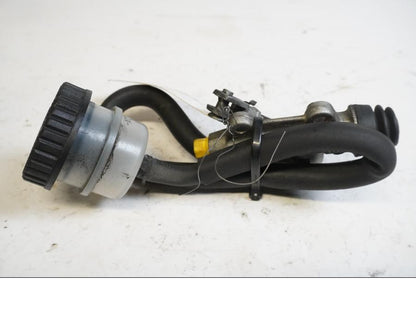 Baksidan på Bromshuvudcylinder från en Yamaha BT 1100 -2002 motorcykel.