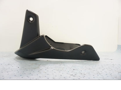 Höger sida på Magkåpa från en Suzuki GSR 600 -2008 motorcykel.