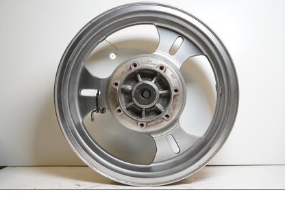 Extrabild2 på Fälg från en Kawasaki VN 1600 Mean Streak -2004 motorcykel.