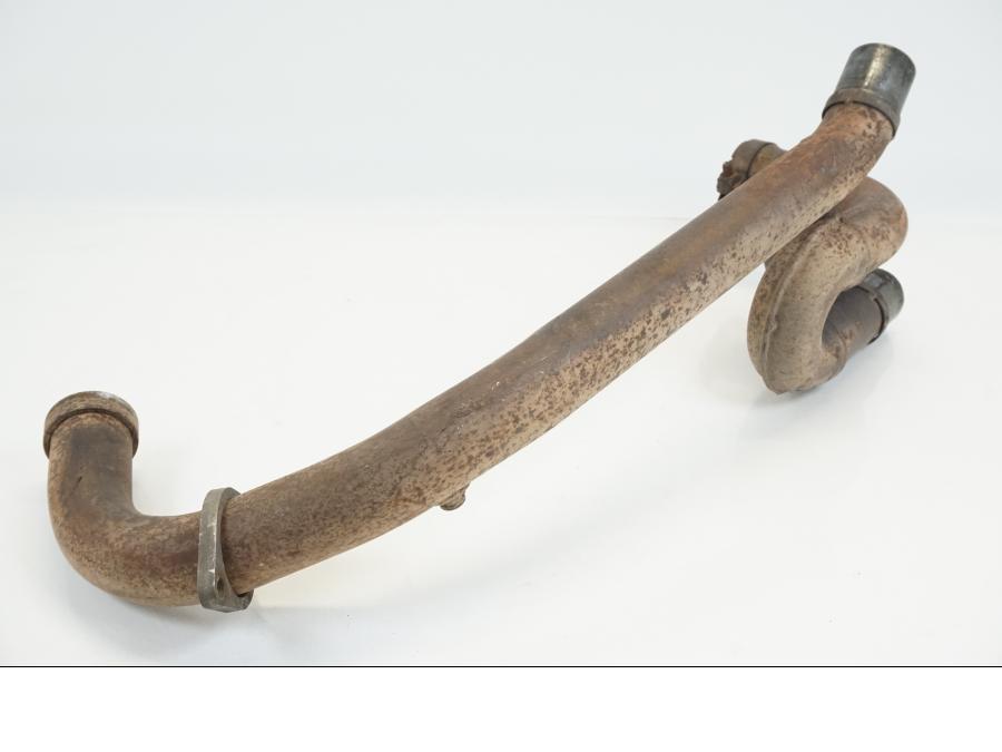 Snett uppifrån på Grenrör från en Cagiva Raptor 1000 -2002 motorcykel.