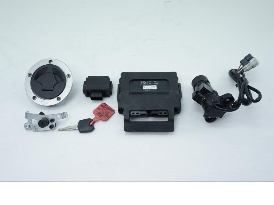 Framsidan på Låssats från en Kawasaki ZX-6R -2007 motorcykel.