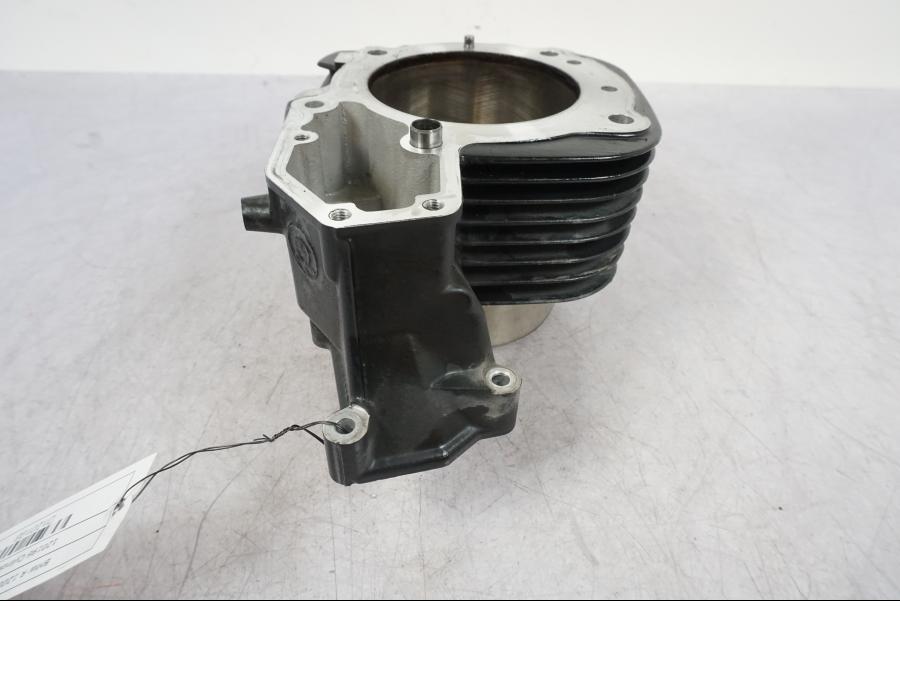 Vänster sida på Cylinder från en BMW R 1200 GS -2010 motorcykel.