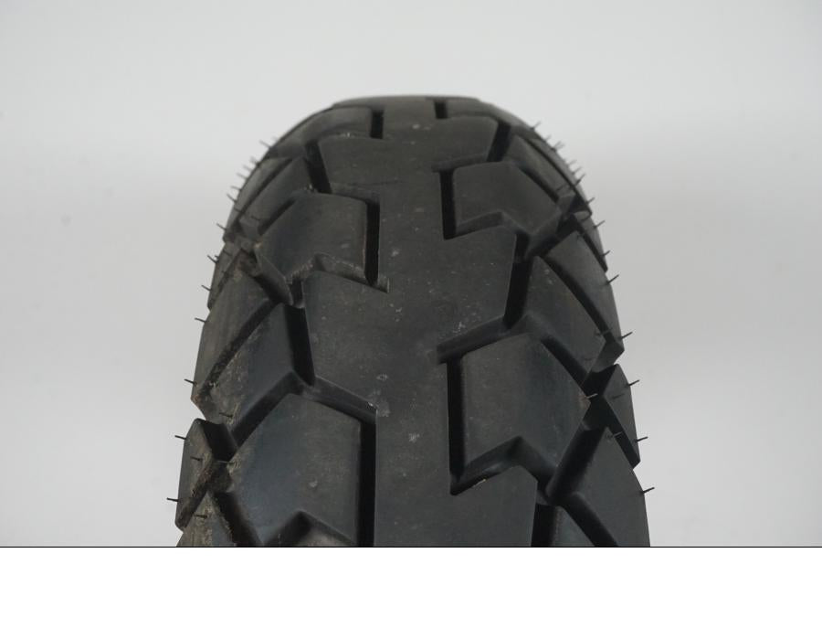 Baksidan på Däck från en Continental TKC 70 -0 moped.