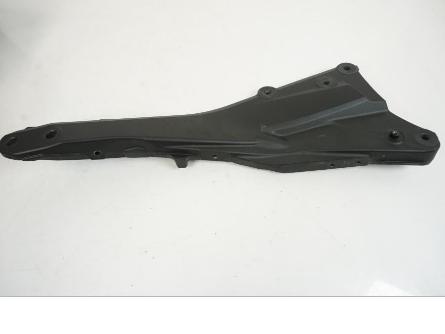 Framsidan på Ramskydd från en Kawasaki Z 1000 -2017 motorcykel.