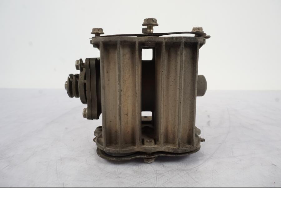 Snett uppifrån på Avgasspjäll från en Honda CBR 900 RR -2003 motorcykel.