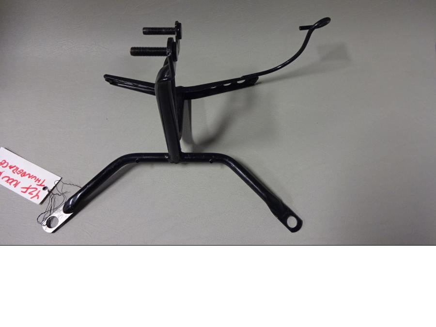 Baksidan på Toppkåpstag från en Yamaha YZF 1000 R -1996 motorcykel.