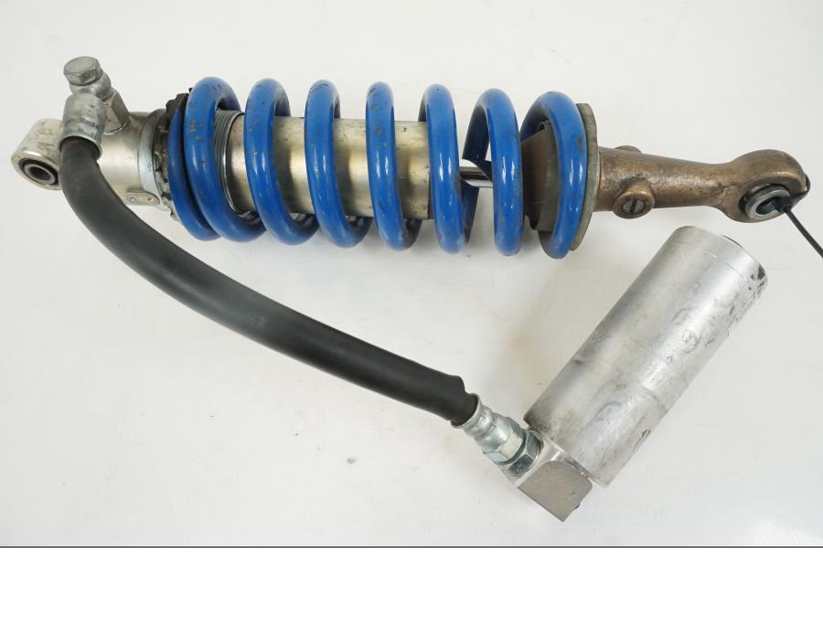 Baksidan på Stötdämpare från en Triumph Speed Triple -2009 motorcykel.