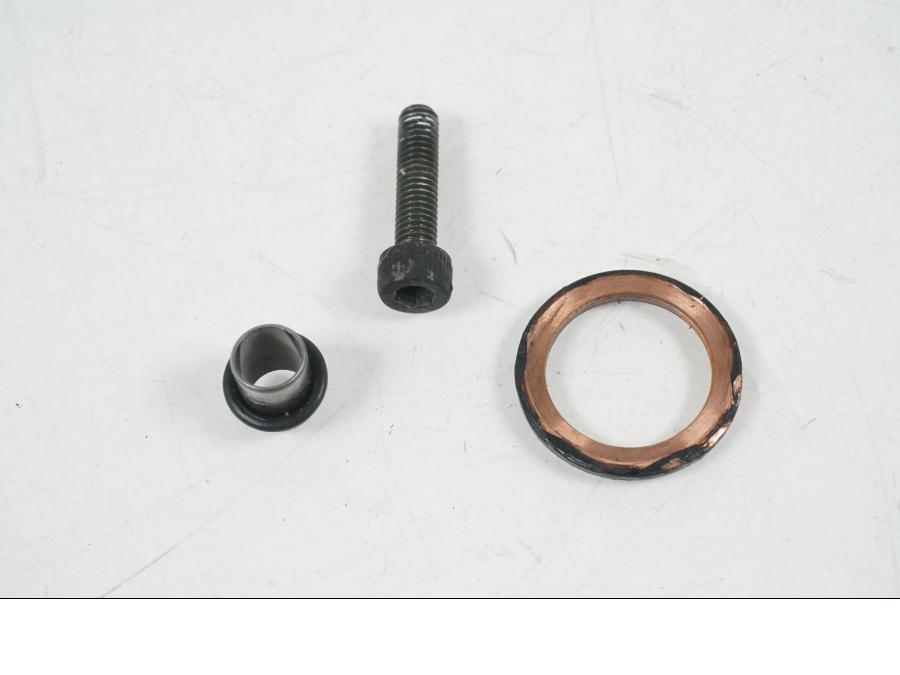 Baksidan på Oljekylslang från en Yamaha XT 660 X -2005 motorcykel.