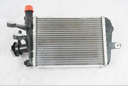 Framsidan på Vattenkyl från en BMW R 1250 GSA -2021 motorcykel.