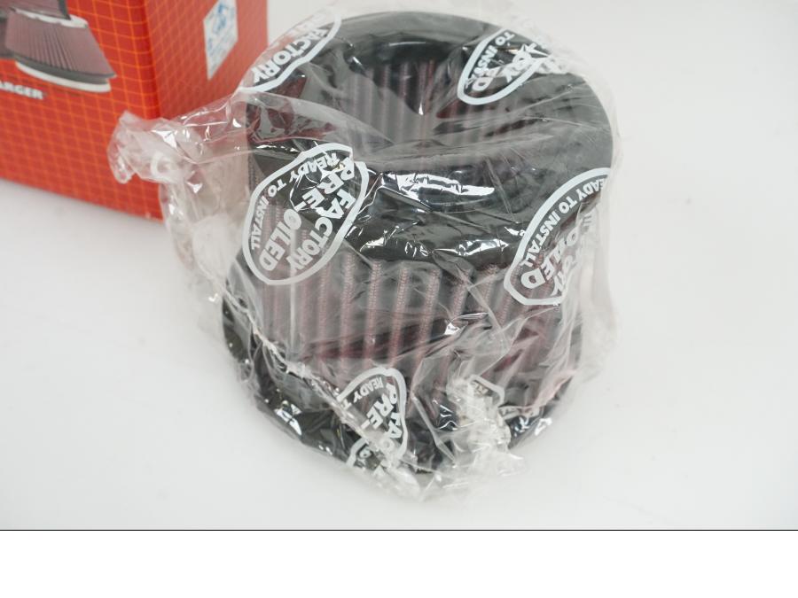 Baksidan på Luftfilter från en Yamaha SZR 660 -2001 motorcykel.