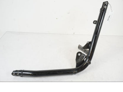 Framsidan på Ramdel från en Suzuki VZR 1800 -2009 motorcykel.