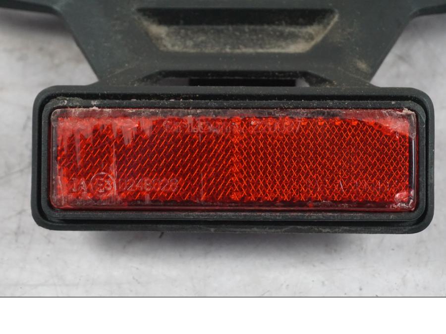 Baksidan på Skylthållare från en Ducati Multistrada V4 -2024 motorcykel.